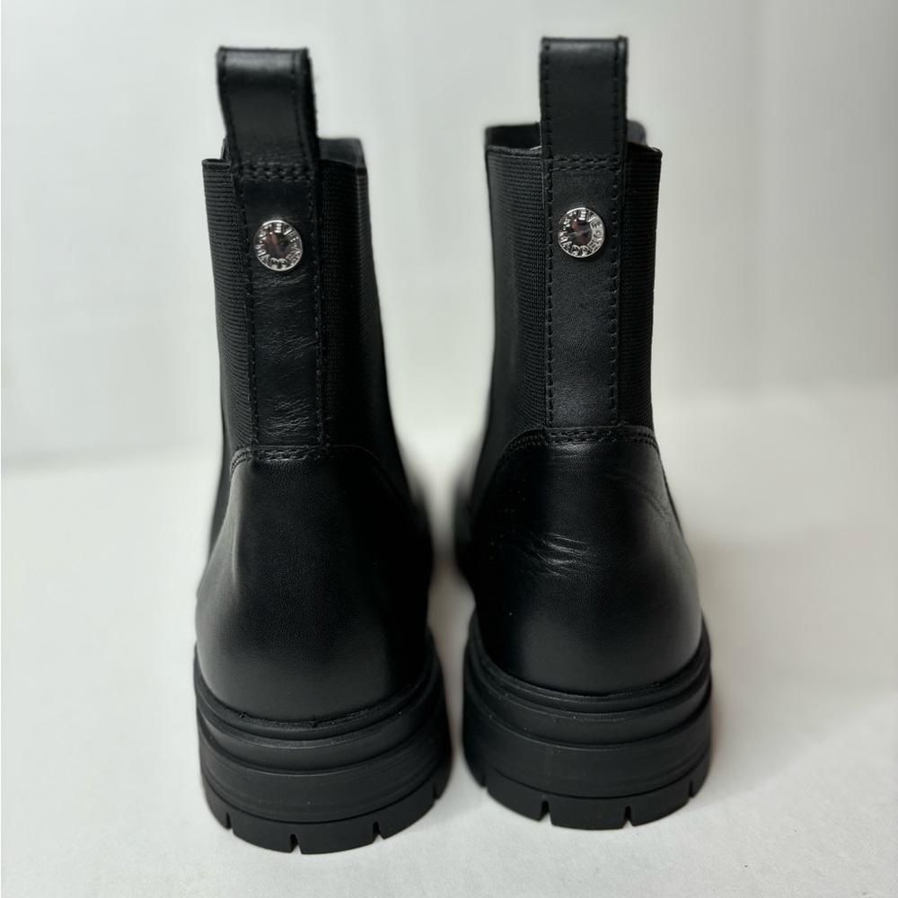 Steve Madden Ladie’s Leather Gore Chelsea boots Black Brand New pull on style - Picture 2 of 7